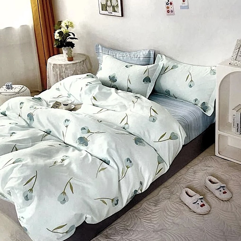 7dílná sada povlečení na dvě postele - Modré tulipány